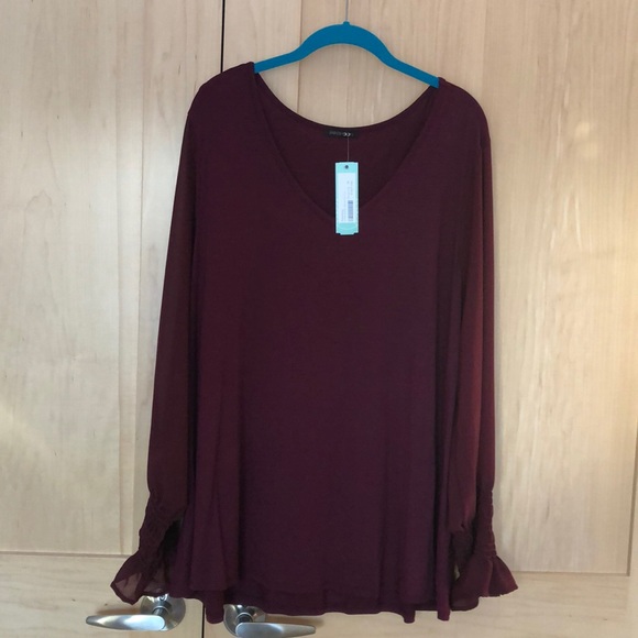 Papermoon Tops - Papermoon from Stitch Fix top 3X. New with tags!